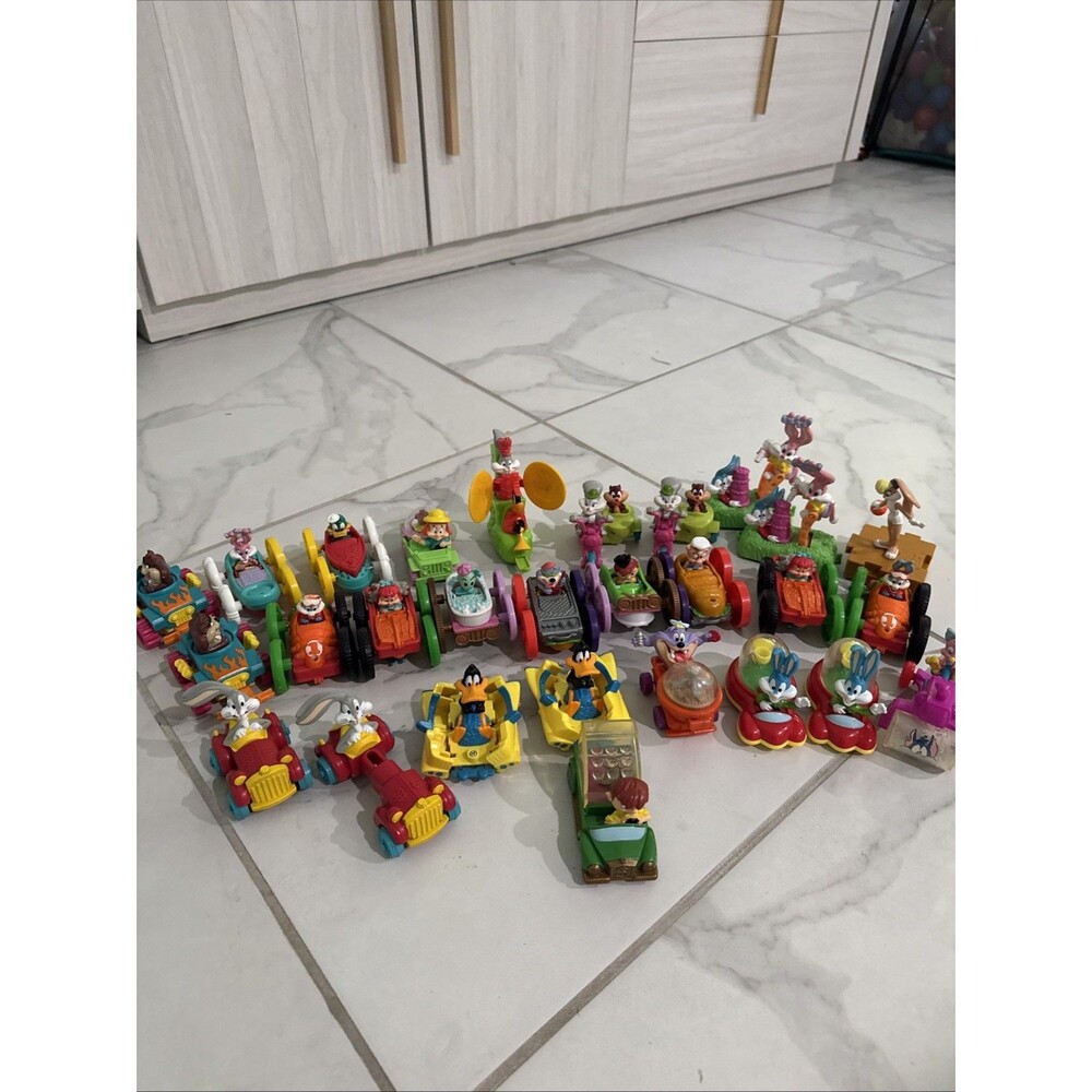 Huge Lot Vintage Looney Tunes & Tiny Toons McDonald’s Toy 1990s WB Toys Lot
